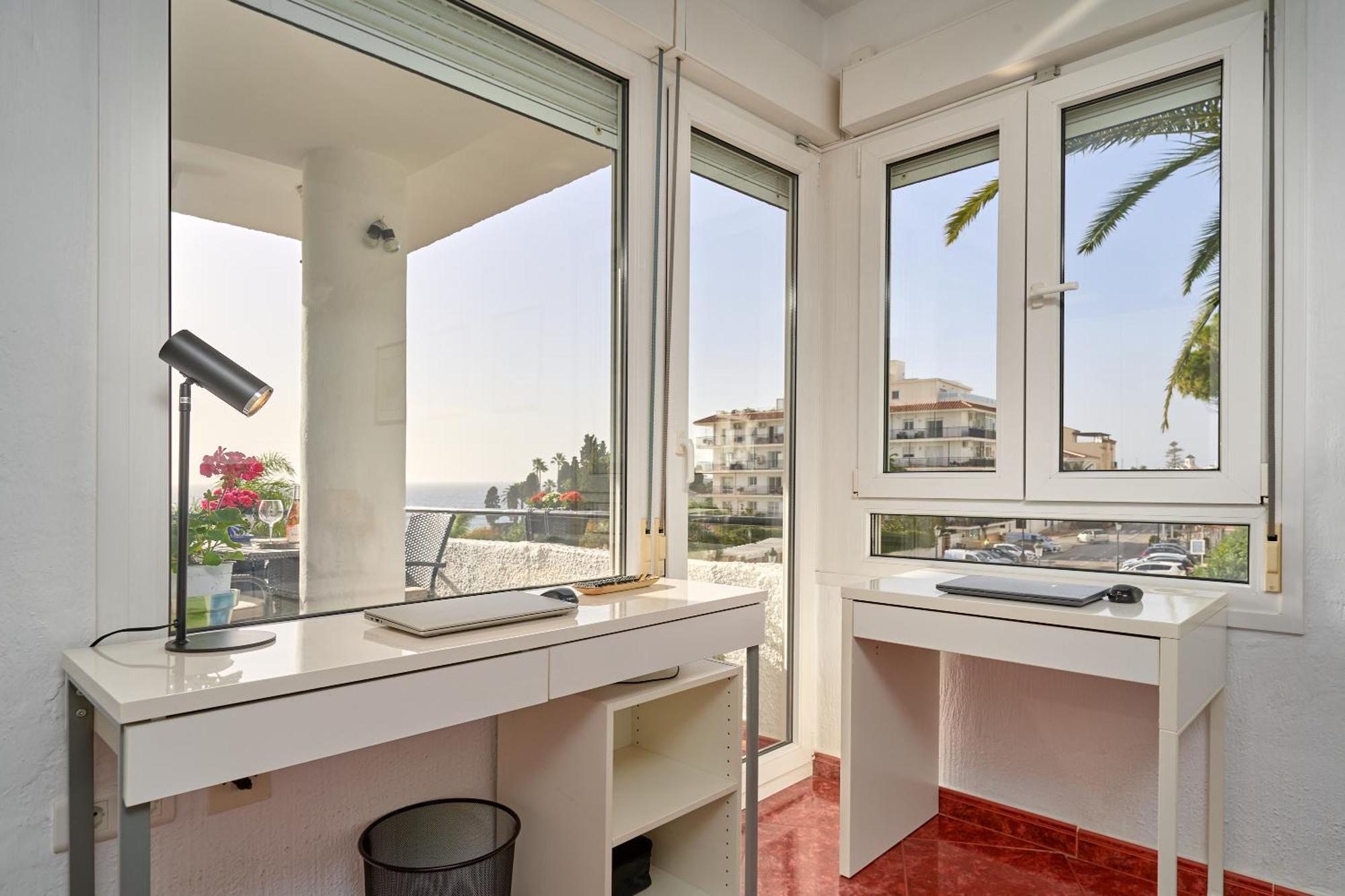 Spectacular Sea Views, 2 Bed,2 Bath Apartment Nerja Bagian luar foto