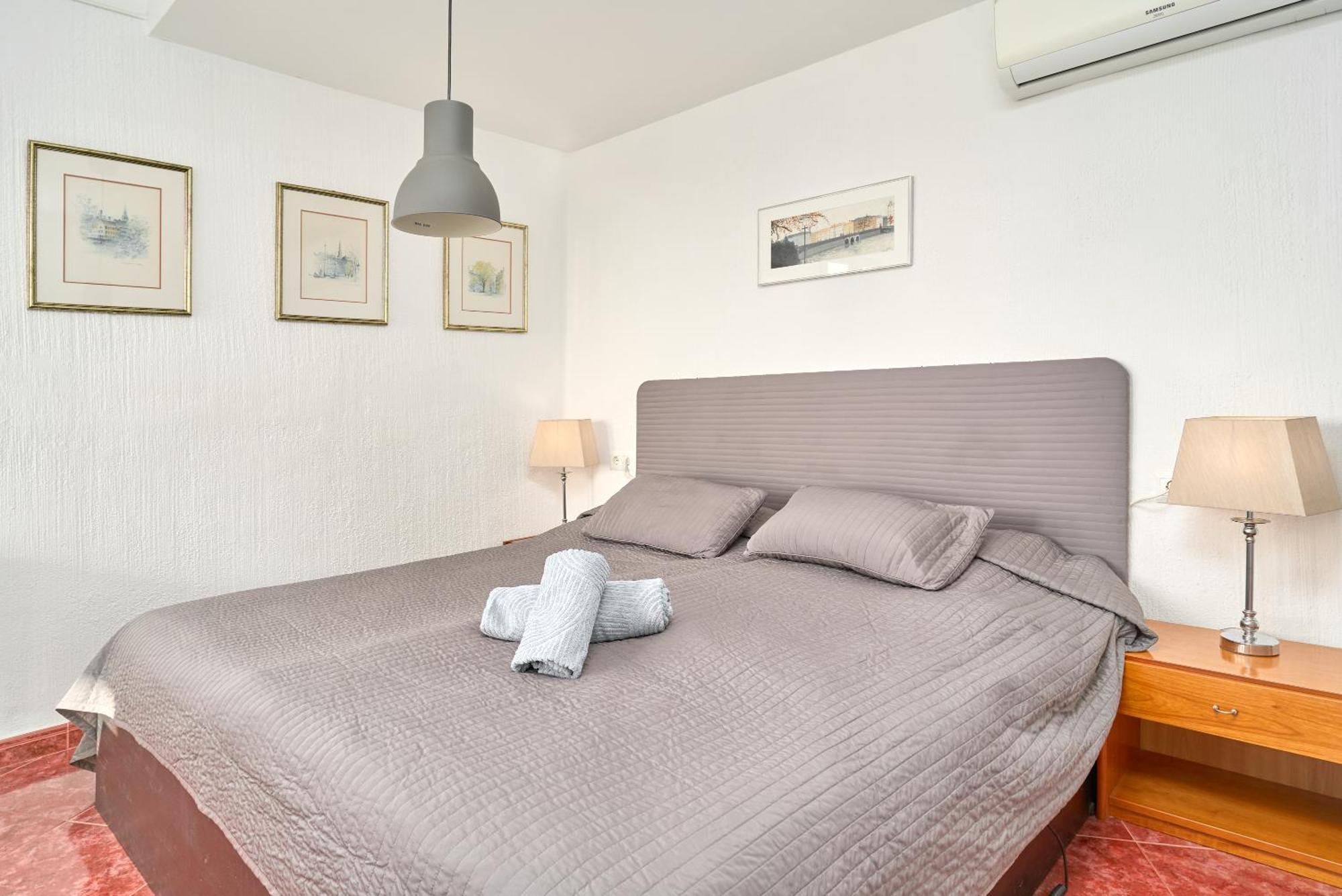 Spectacular Sea Views, 2 Bed,2 Bath Apartment Nerja Bagian luar foto