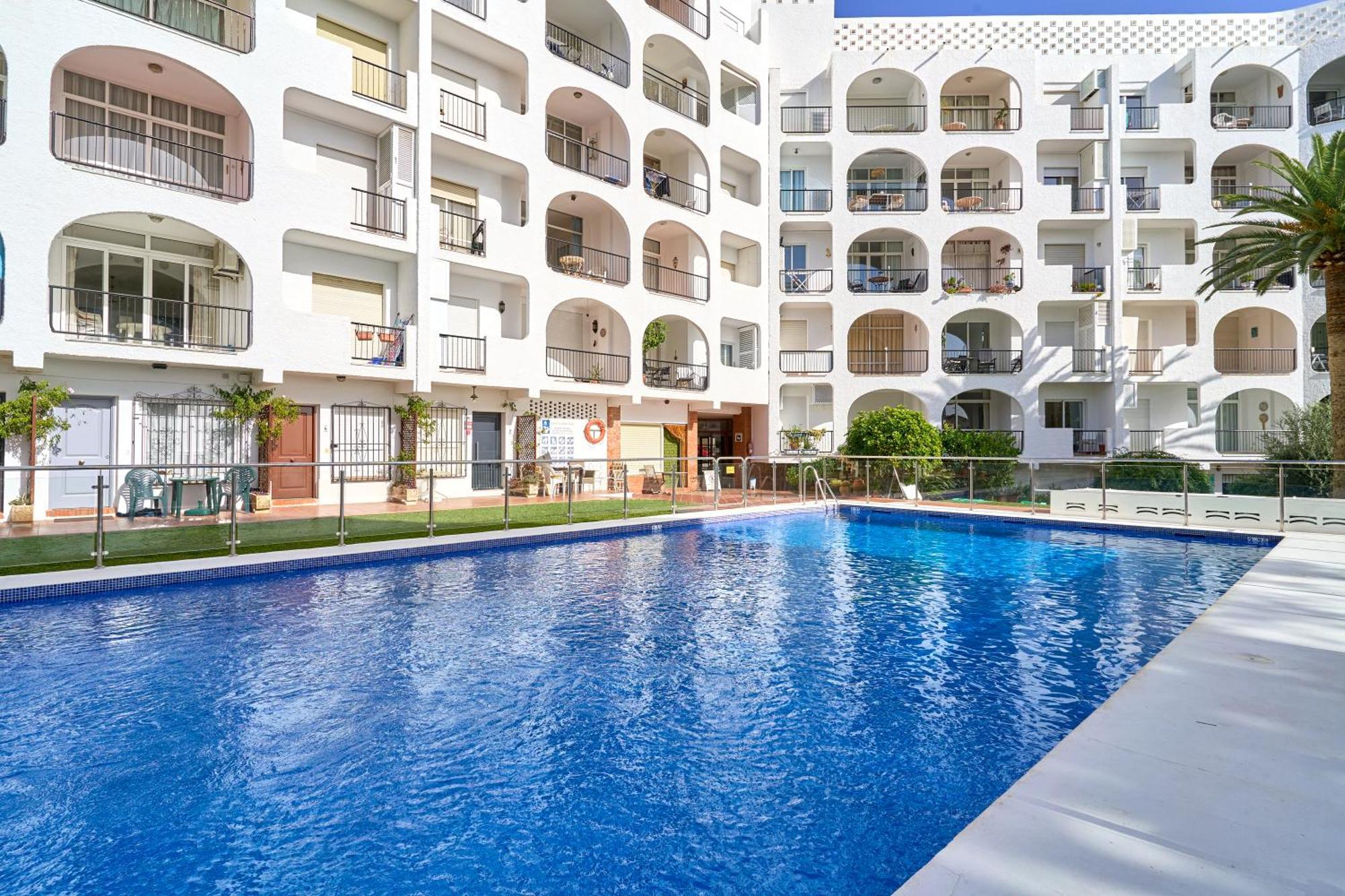 Spectacular Sea Views, 2 Bed,2 Bath Apartment Nerja Bagian luar foto