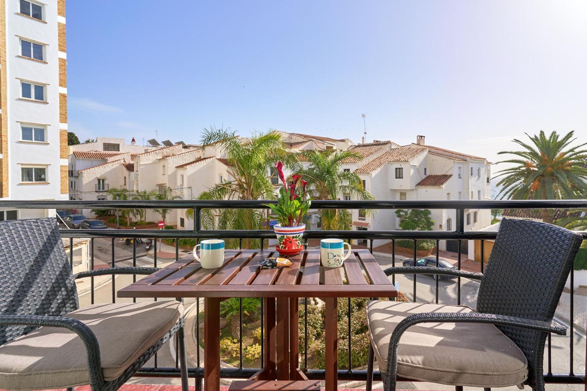 Spectacular Sea Views, 2 Bed,2 Bath Apartment Nerja Bagian luar foto