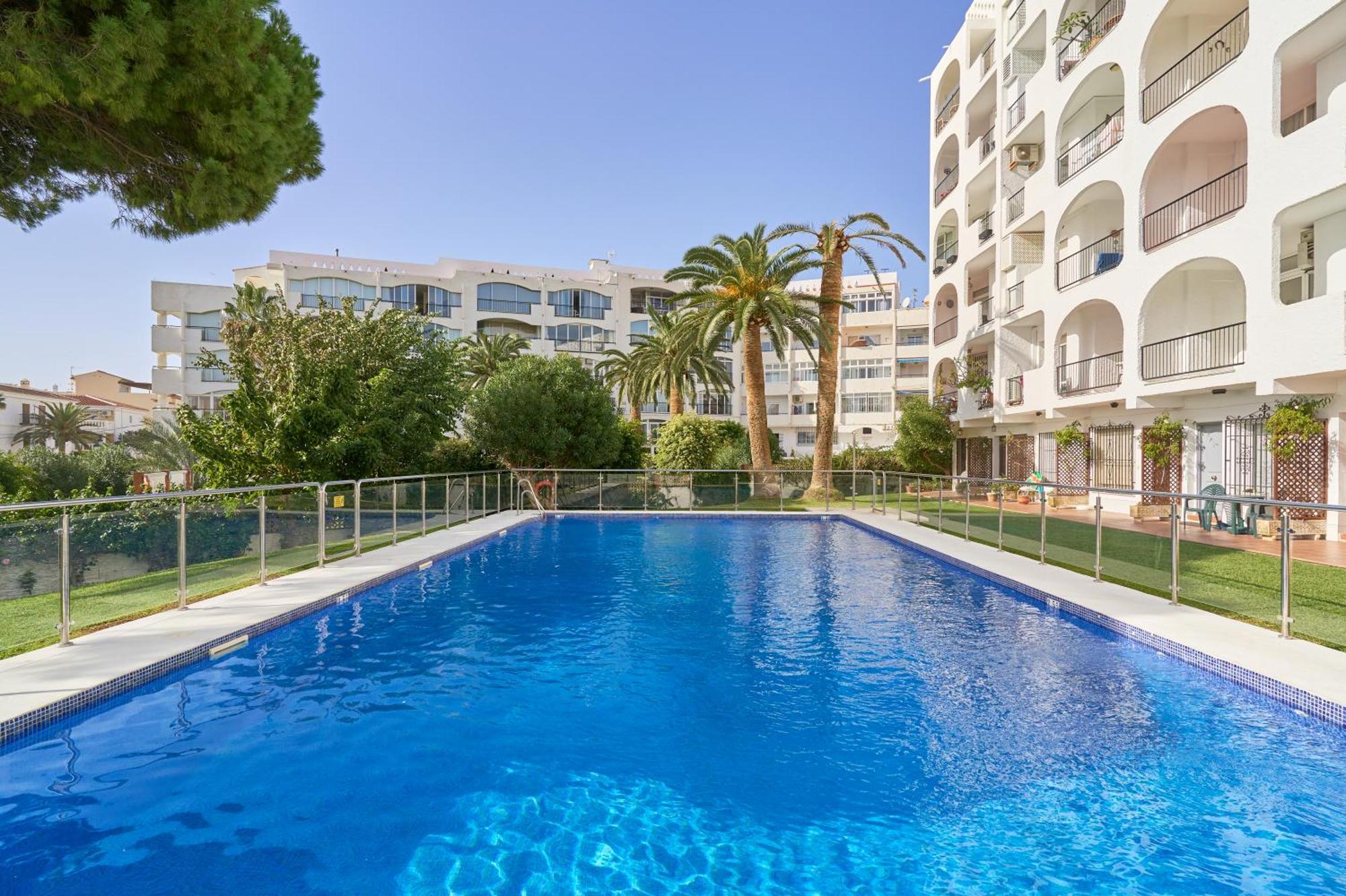 Spectacular Sea Views, 2 Bed,2 Bath Apartment Nerja Bagian luar foto
