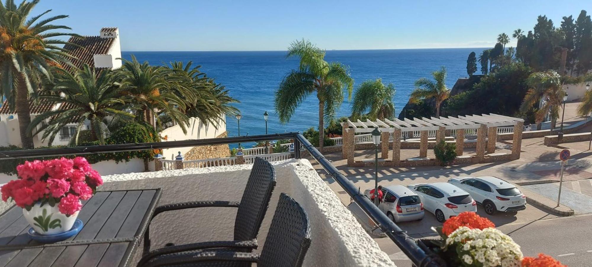 Spectacular Sea Views, 2 Bed,2 Bath Apartment Nerja Bagian luar foto